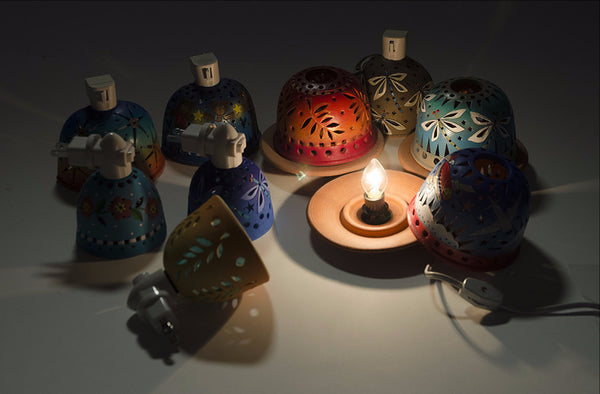 round night light "leaf garlands" white with aqua interior from Starrylights Studio